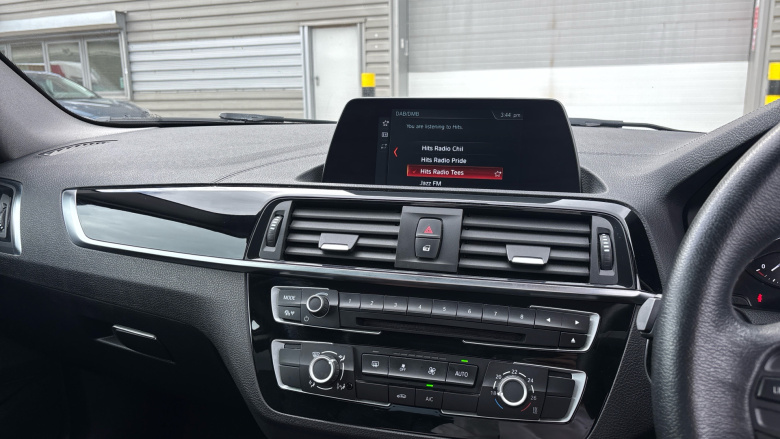 BMW 2 Series 218i Sport 2dr [Nav] Petrol Coupe